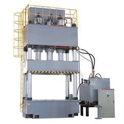 Prensa Hidráulica de Material Compuesto de 1800 toneladas