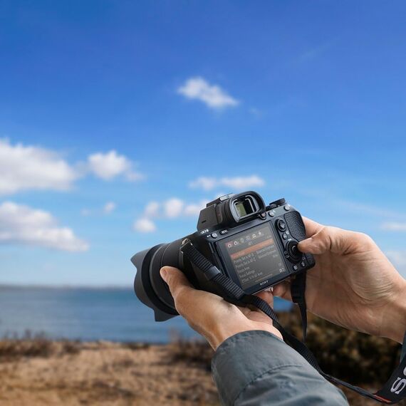 Sony Alpha A7 III + 28-70mm