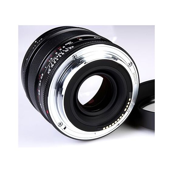 Voigtlander Nokton 40mm f/1.2 Aspherical Lens (Canon RF)