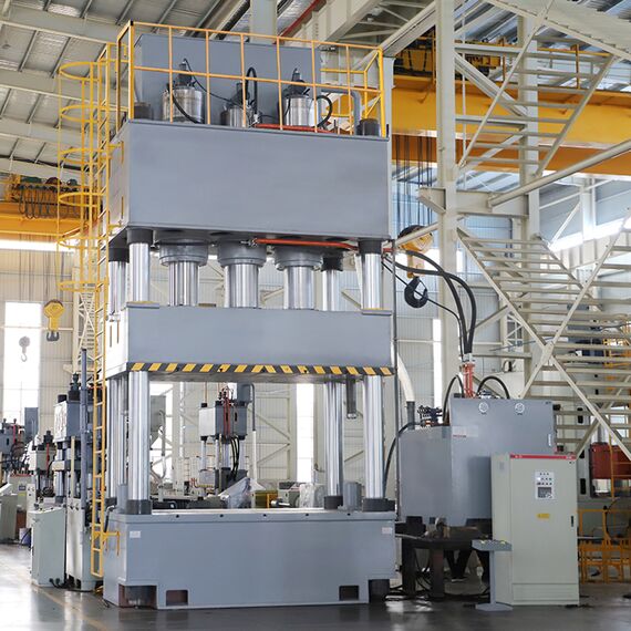 Prensa Hidráulica de Material Compuesto de 1800 toneladas